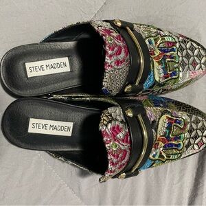 Steve Madden Black Multicolor Embroidered Mules